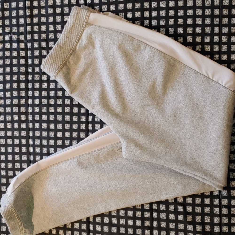 IVIVVA joggers